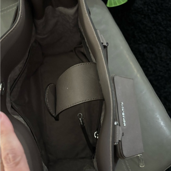 🆕 Michael Kohr’s Hamilton Purse with wallet 🔐 - Picture 4 of 7